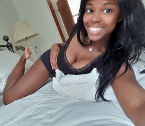Cyndra outcall escort in Georgetown SC